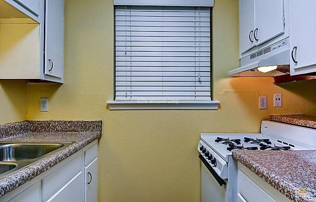 Foto del edificio - 0 bedroom in Austin TX 78705