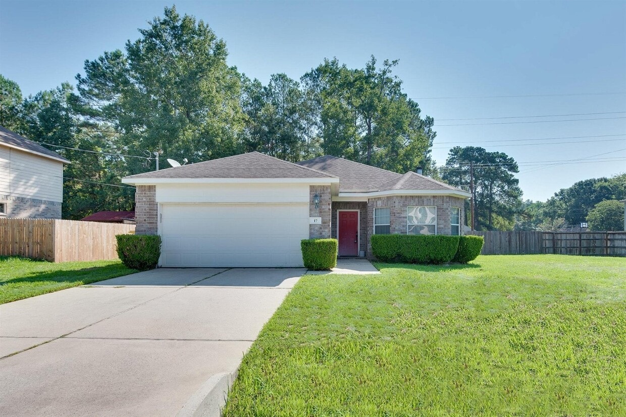 17 Pine Island Place, The Woodlands, TX 77... House for Rent in The