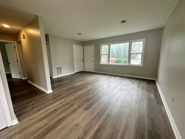 Foto del edificio - 7394 Bellehaven Dr