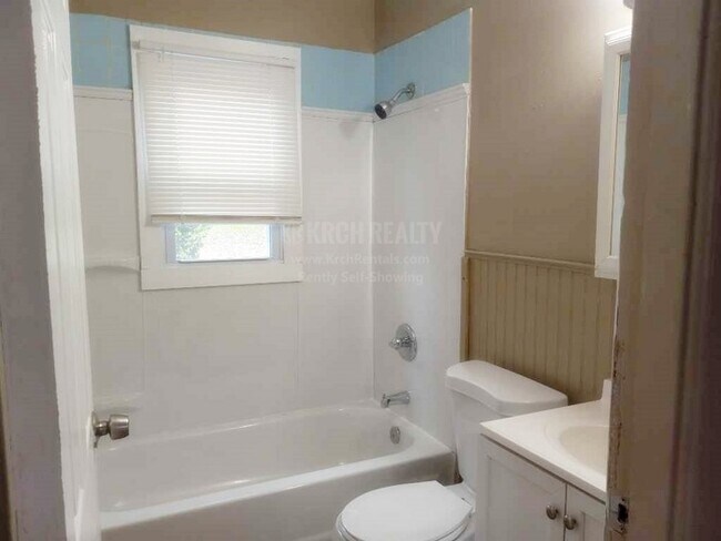 Foto del edificio - Adorable 2 bedroom, 1 bathroom home!
