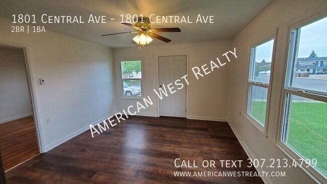 Foto del edificio - 1801 Central Ave