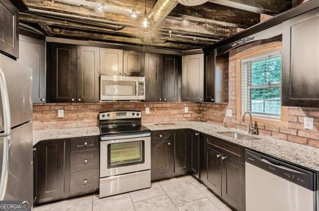 Building Photo - 109 Rondak Cir