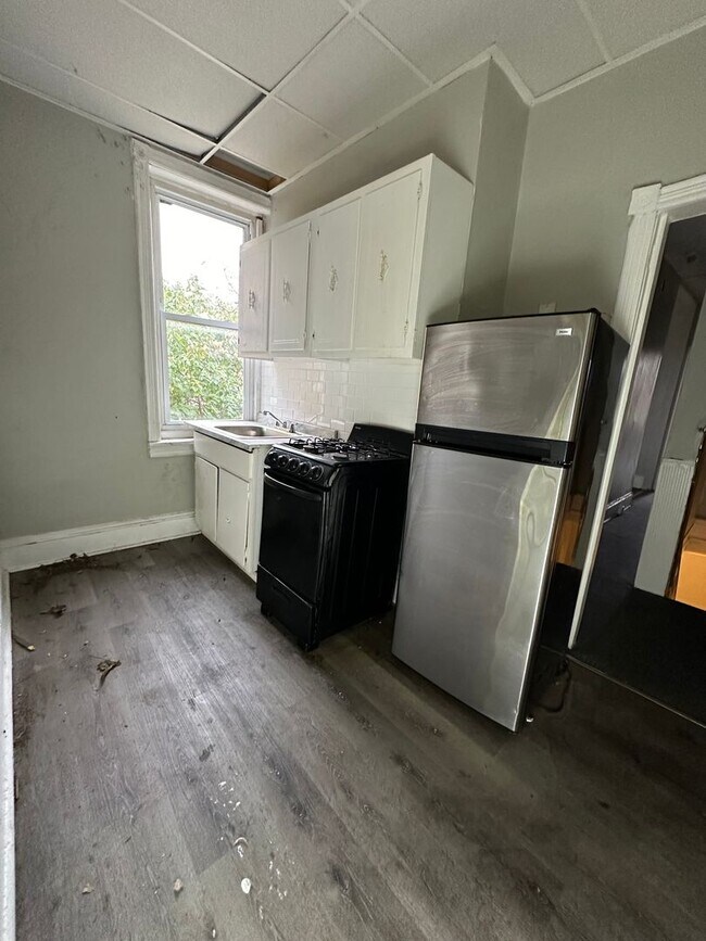 Foto del edificio - 1232 W Somerset St