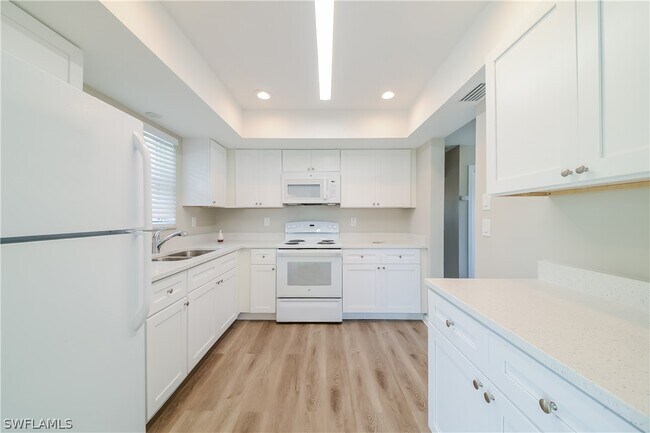 Foto del edificio - 850 Silver Springs Terrace NW