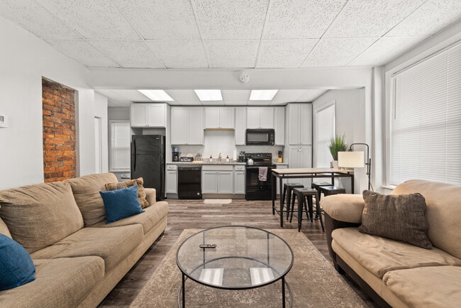 Foto del edificio - 1322 W 69th St