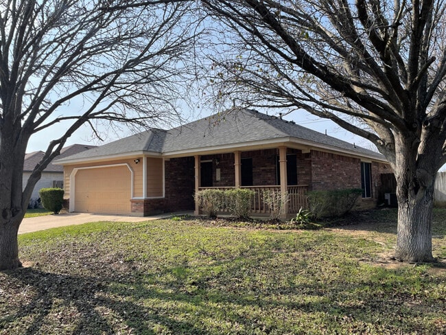 Building Photo - 320 Patton Ln