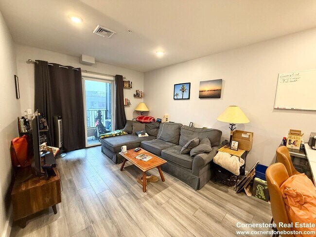 Foto del edificio - SOUTH BOSTON LUXURY BUILDING - ELEVATOR - ROOFDECK - GARAGE PARKING AVAILABLE