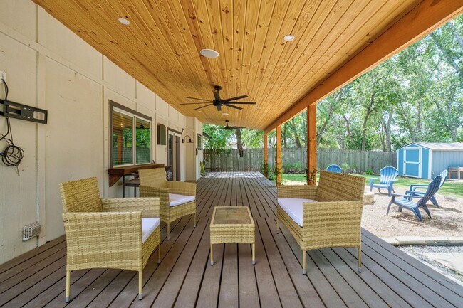 Building Photo - 7404 Lunar Dr