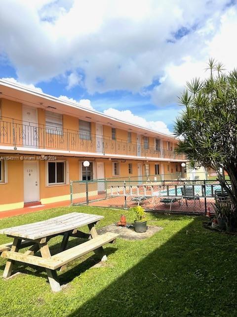 Foto principal - 3800 SW 102nd Ave