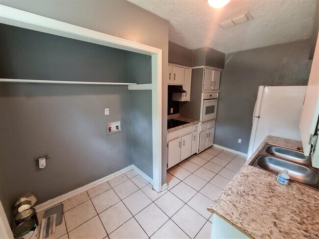 Foto del edificio - 4576 Wimbledon Cir