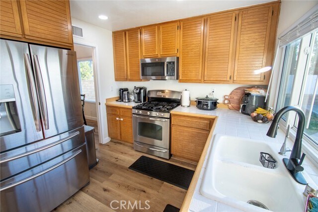 Foto del edificio - 27723 Clark Ct