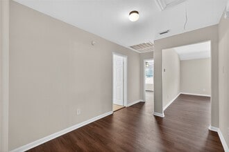 Building Photo - 2711 Shallow Falls Ct