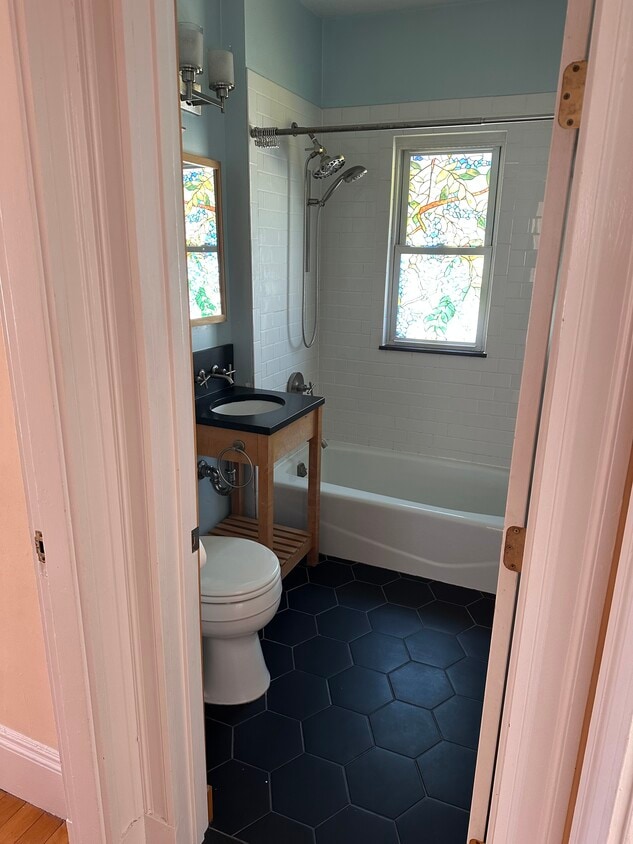 Bathroom - 95 -97 Conwell Avenue