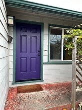 Building Photo - 3145 Oregon St