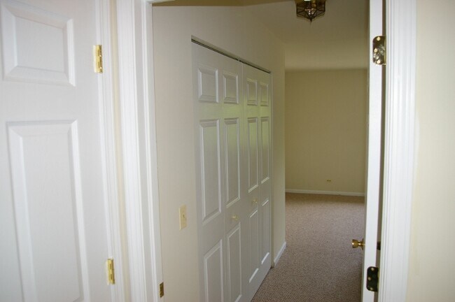 Foto del edificio - 315 Creekside Dr