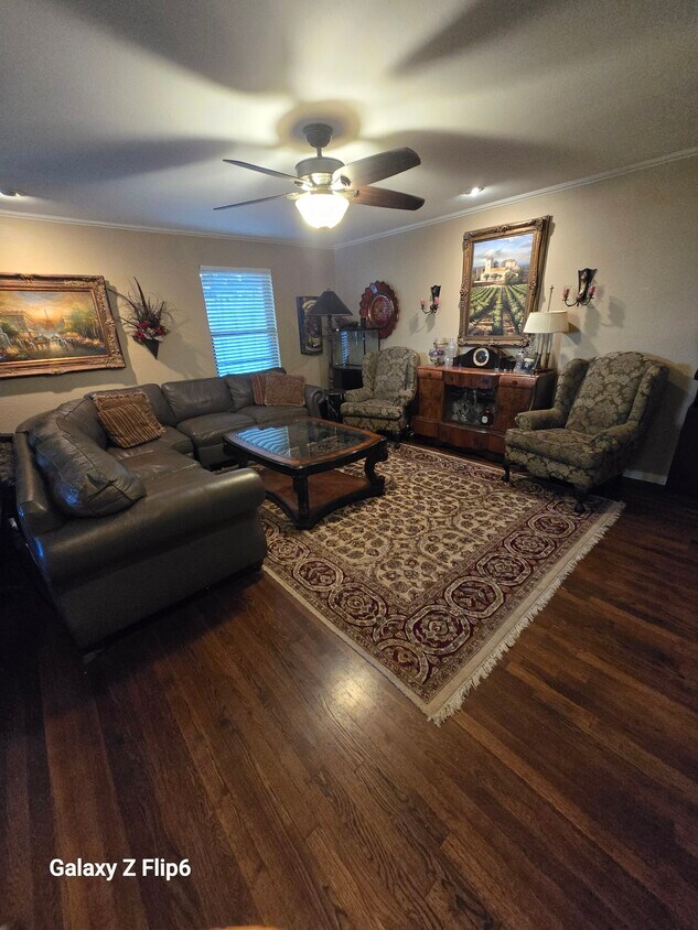 Primary Photo - 5028 Lahoma St