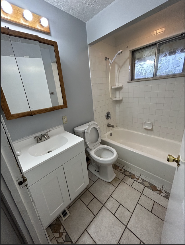 Building Photo - 6161 Farmborough Dr