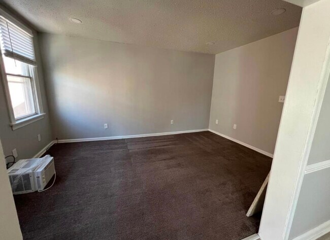 Livingroom - 310 Lincoln Ave