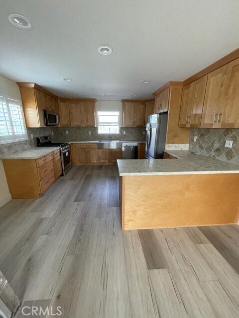 Primary Photo - 3533 W 190th St