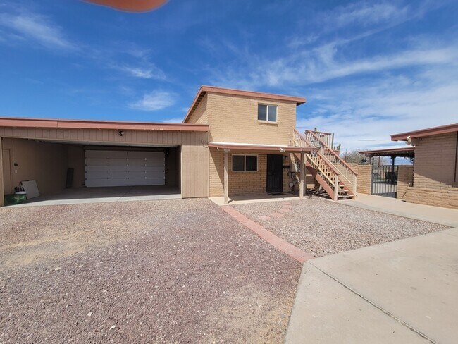 Building Photo - 3810 W Ironwood Hill Dr