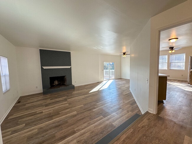 Foto del edificio - 4933 Lailwood Cir