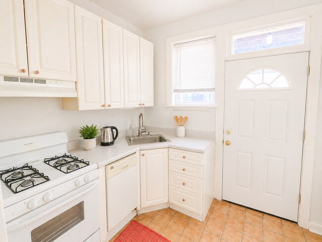 Foto del edificio - 446 W Arlington Pl