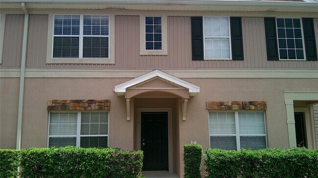 Foto del edificio - 5718 Fishhawk Ridge Dr