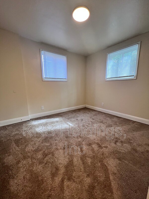 Foto del edificio - 2110 Phaup St