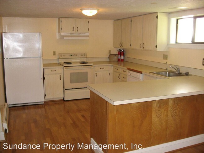 Building Photo - 2 br, 1 bath House - 2253 NW Irving St.