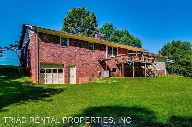 Foto del edificio - 3 br, 1.5 bath House - 1111 NC HWY 42 SOUTH