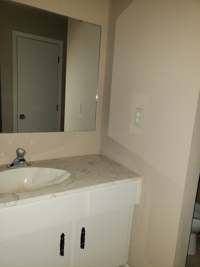 Foto del edificio - 8 NE 62nd Pl