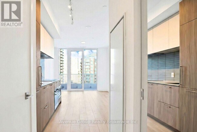 Building Photo - 36 Olive Ave