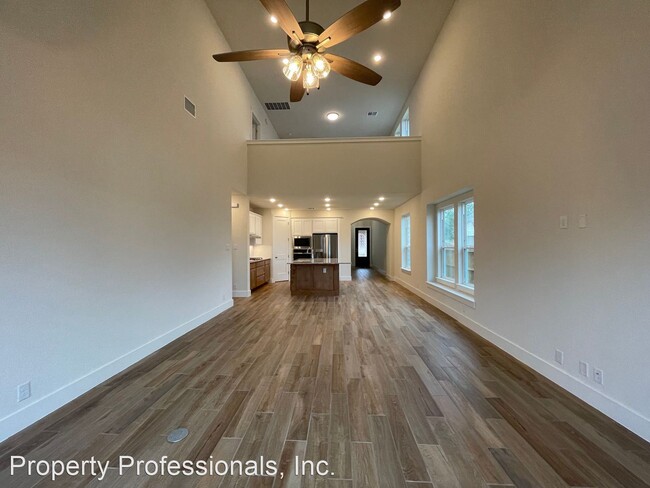 Building Photo - 4 br, 3 bath House - 1052 Easy Gruene
