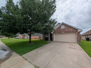 Building Photo - 2523 Brookhaven Dr