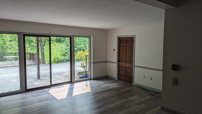 Foto del edificio - 907 Colegate Dr
