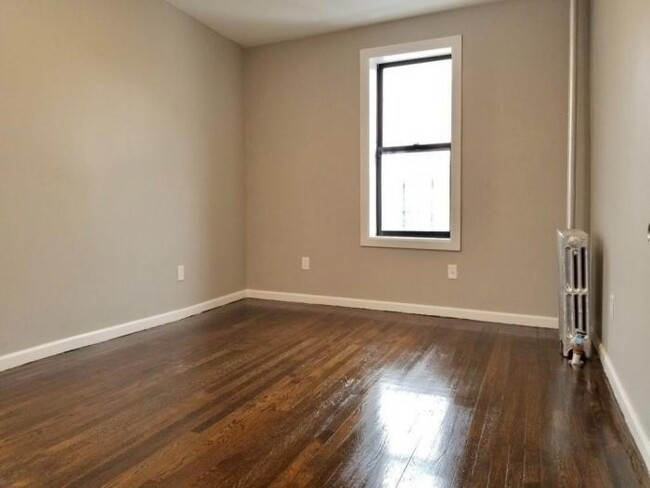 Building Photo - 2 bedroom in BRONX NY 10452