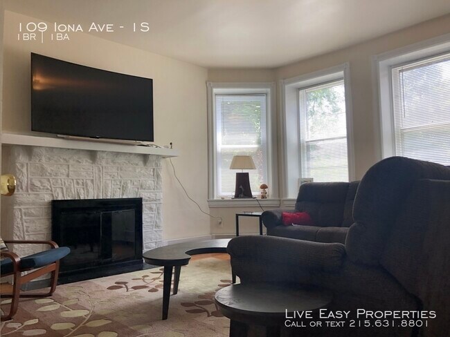 Building Photo - Newly Renovated Large 1 Bedroom Apartment
