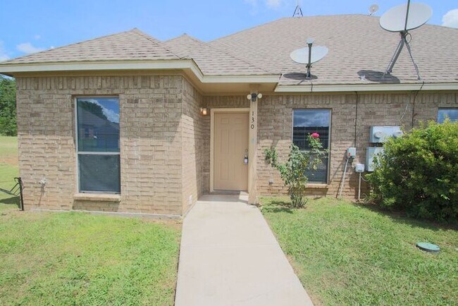 Foto del edificio - ~DON'T MISS OUT! ~ Beautiful 3/2 Home PERF...