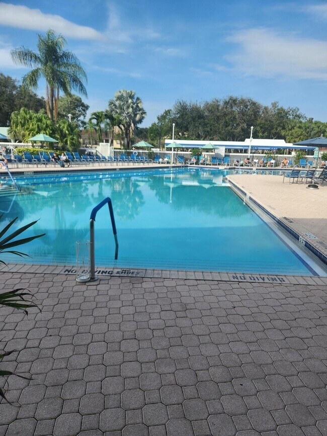 Building Photo - 5265 Brisata Cir