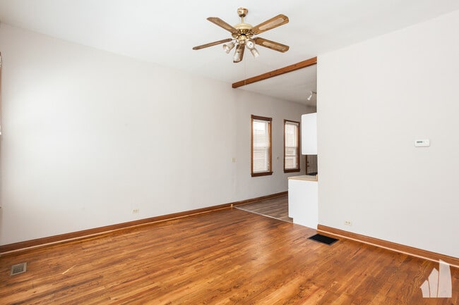 Building Photo - 1016 W Fry St