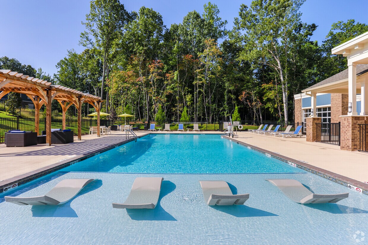 Springs at Newnan Apartments at 2019 Newnan Xing Byp Newnan, GA