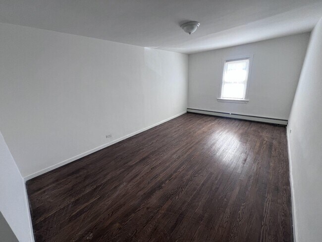 Foto del edificio - 96 McLean Ave