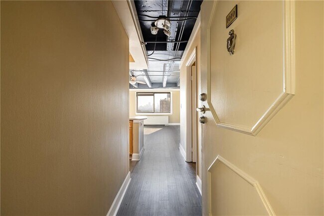 Foto del edificio - 2479 Peachtree Rd NE