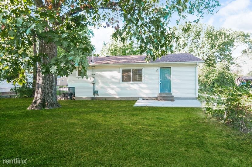 3 br, 1 bath House 11929 Criterion Ave House Rental in Spanish Lake