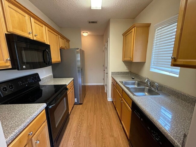 Building Photo - BRIDGEWATER HOME! PRE-LEASING FOR AUGUST 2026!