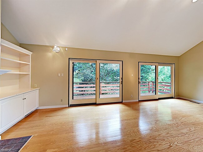 Building Photo - 4530 Clarewood Dr