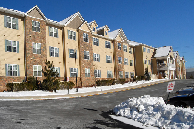 Hyenga Lake Apartments - Spring Valley, NY | Apartments.com