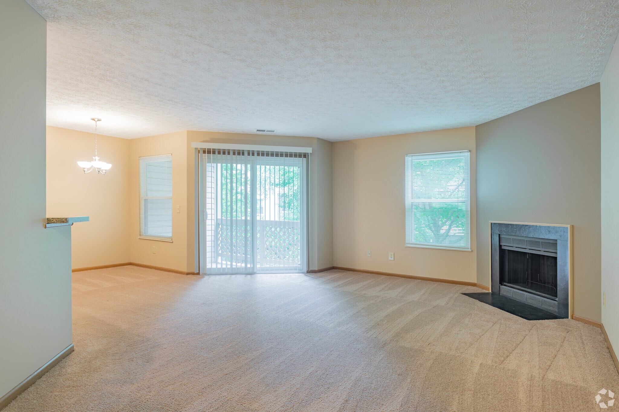 Crossings Village – 202SFP - Stratford with Fireplace