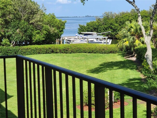 Foto del edificio - 1515 Pinellas Bayway S