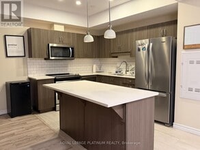 Building Photo - 333 Gosling Gardens